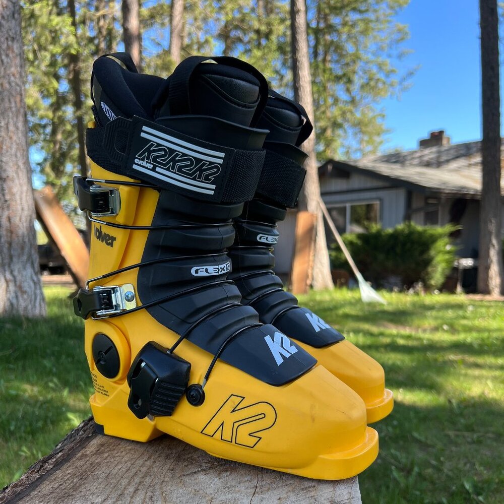 NWOT K2 Evolver Kids Ski Boots Sz. 23.5
